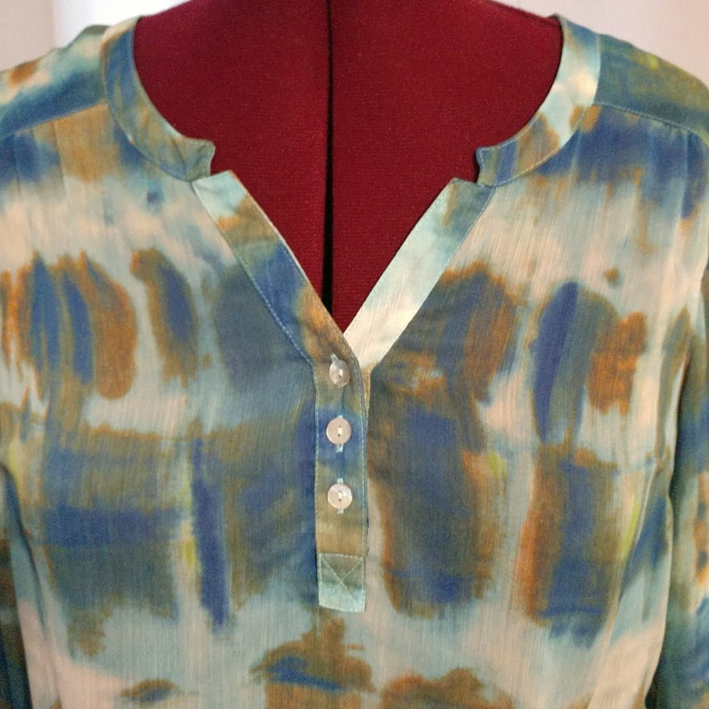 Blouse - Picture 2 of 8